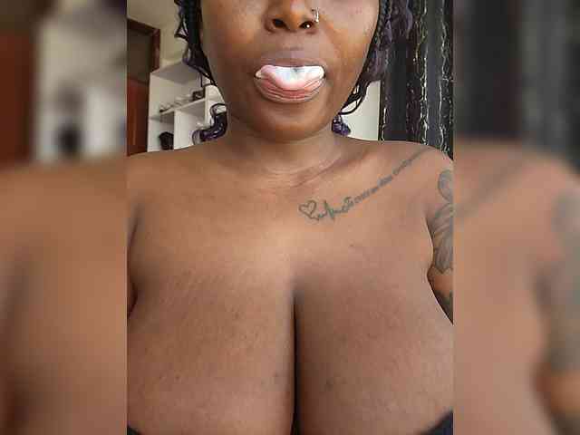 Sexxxxy Live Webcam on BongaCams