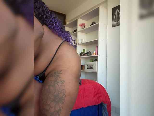 Sexxxxy Live Webcam on BongaCams