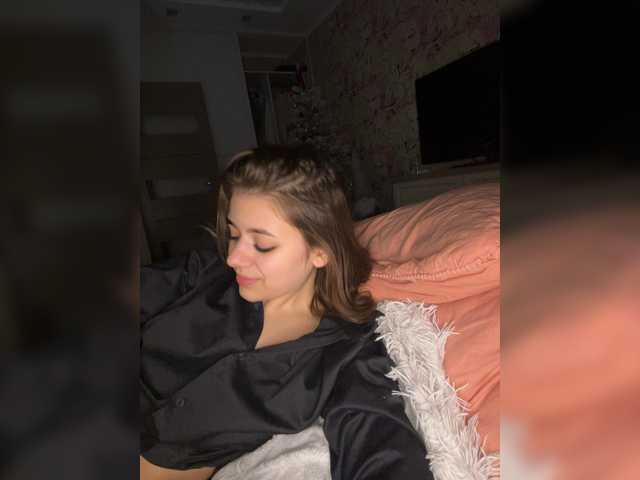 DS888 – webcam model profile photo