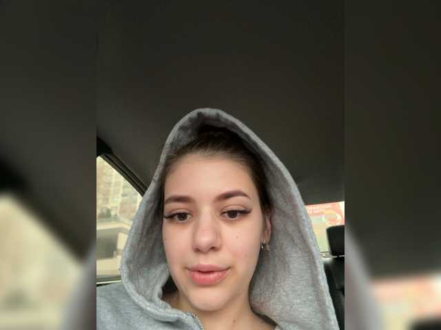 DS888 – webcam model profile photo