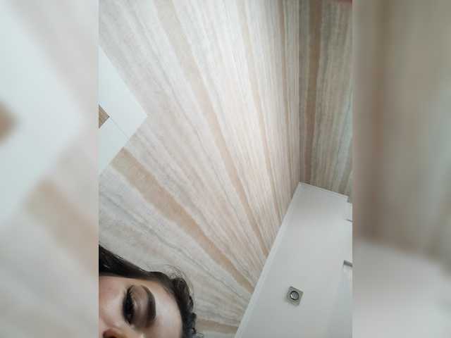 DS888 – webcam model profile photo