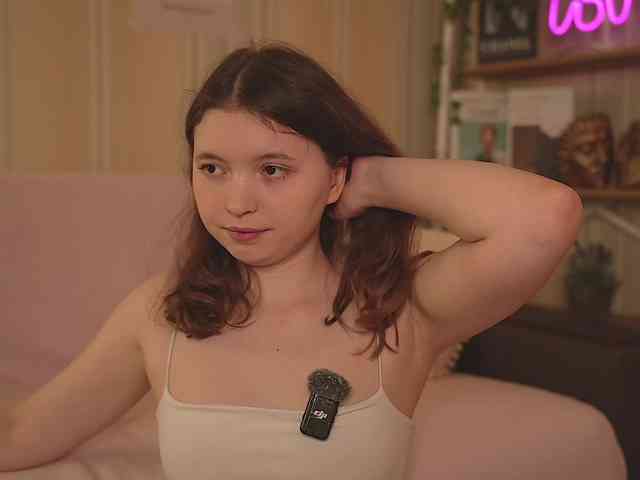 LilithVermillion webcam