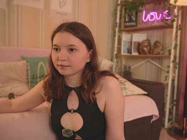 LilithVermillion webcam