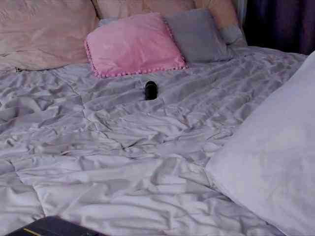 LilithVermillion webcam