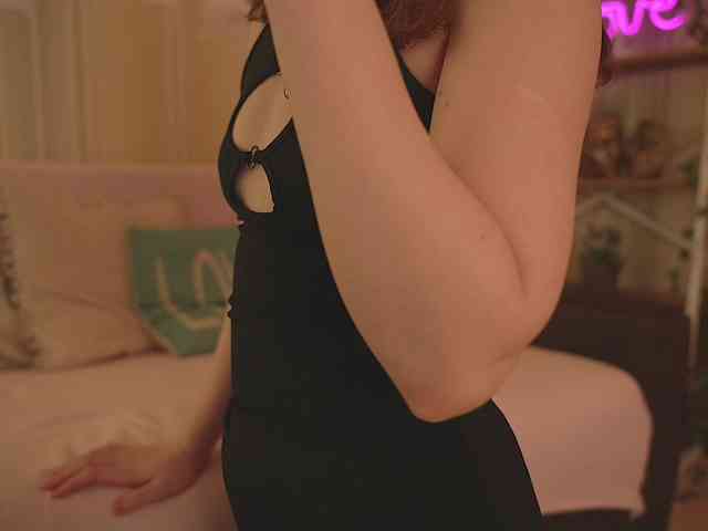 LilithVermillion webcam