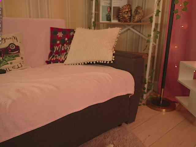 LilithVermillion webcam