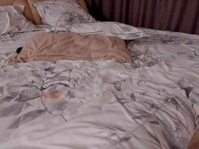 LilithVermillion webcam