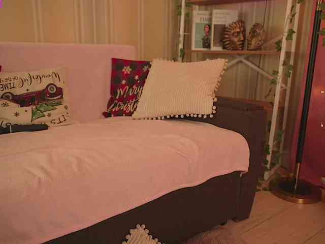 LilithVermillion webcam