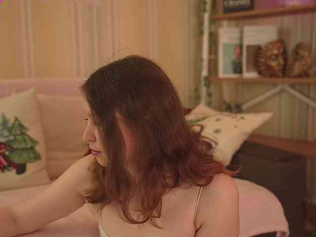 LilithVermillion webcam