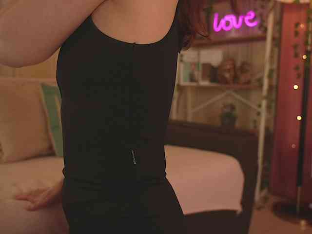 LilithVermillion webcam