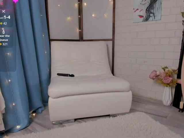 LilithVermillion webcam