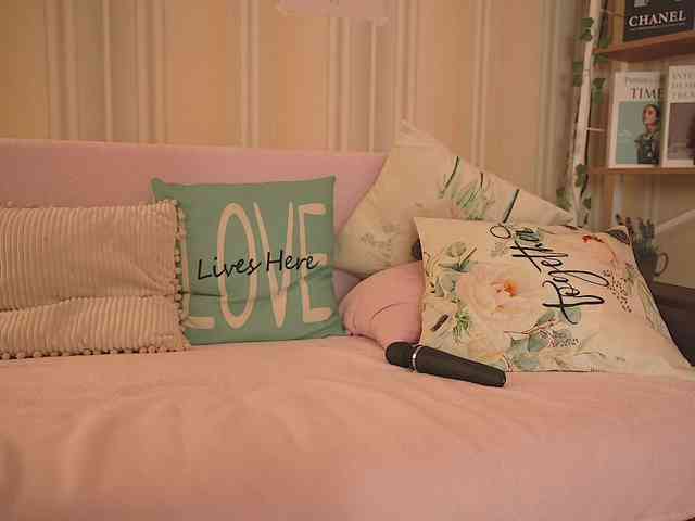 LilithVermillion webcam