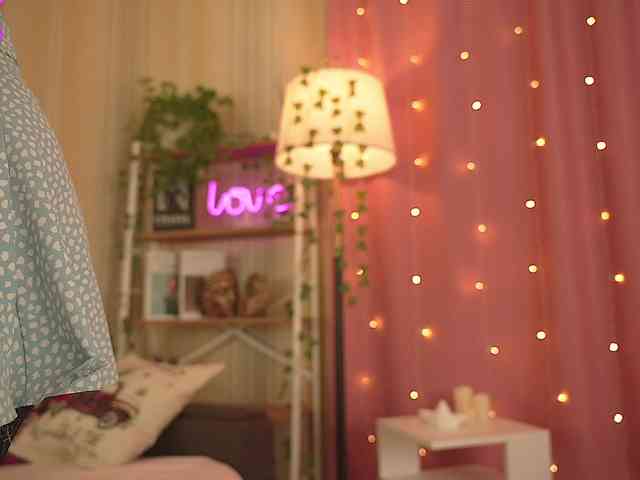 LilithVermillion webcam