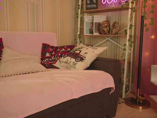 LilithVermillion webcam