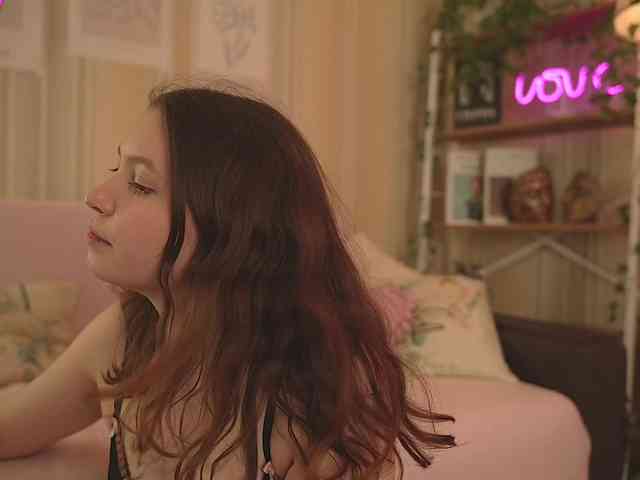 LilithVermillion webcam