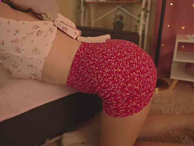 LilithVermillion webcam