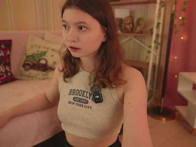 LilithVermillion webcam