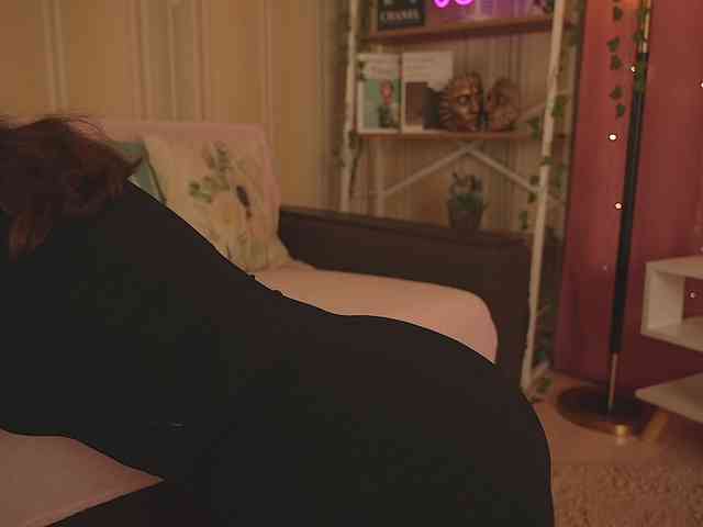 LilithVermillion webcam