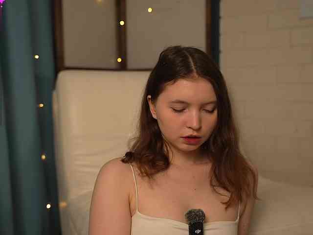 LilithVermillion webcam