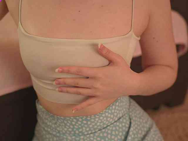 LilithVermillion webcam