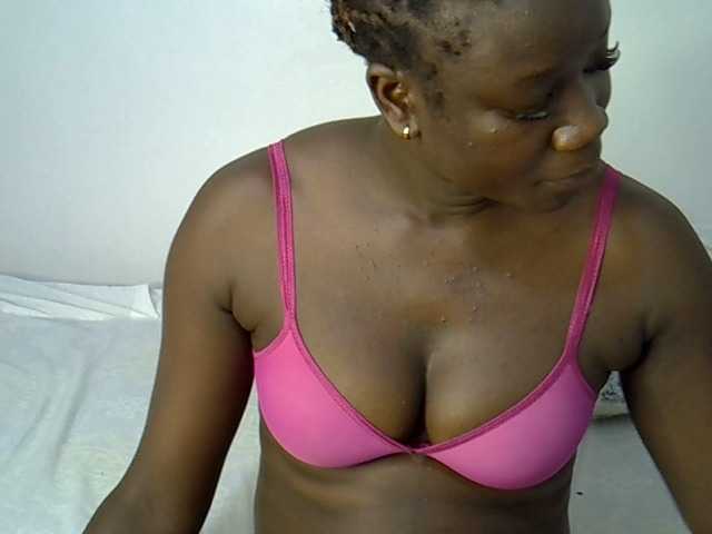 Afriqueen's BongaCams show and profile