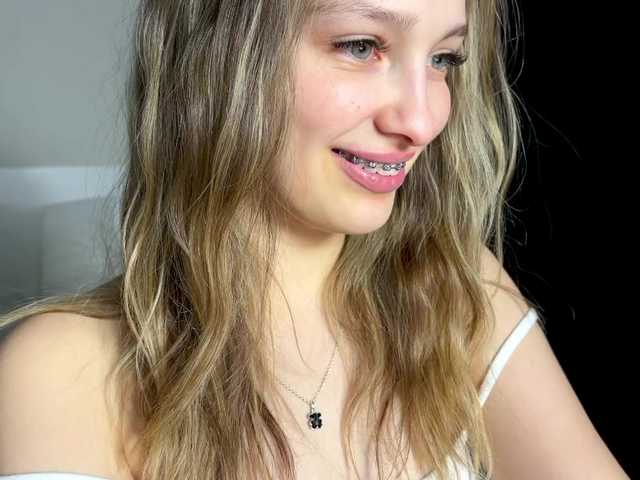 cute-honey's BongaCams show and profile