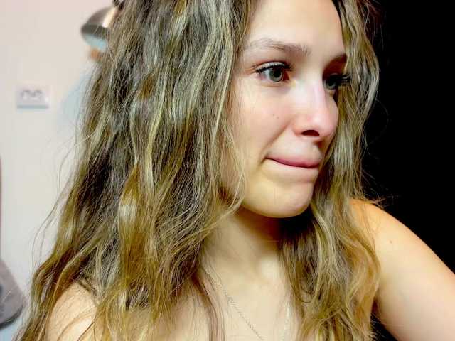 cute-honey's BongaCams show and profile