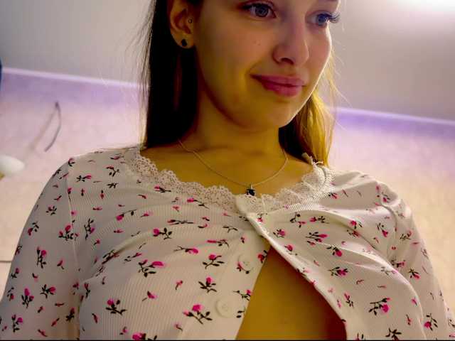 cute-honey's BongaCams show and profile