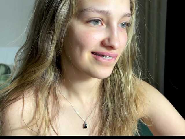 cute-honey's BongaCams show and profile