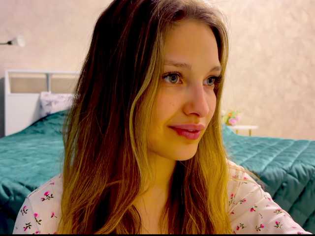 cute-honey's BongaCams show and profile