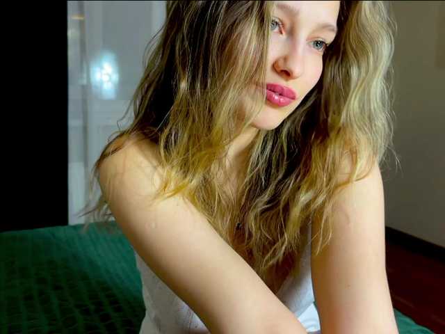 cute-honey's BongaCams show and profile