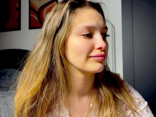 cute-honey's BongaCams show and profile