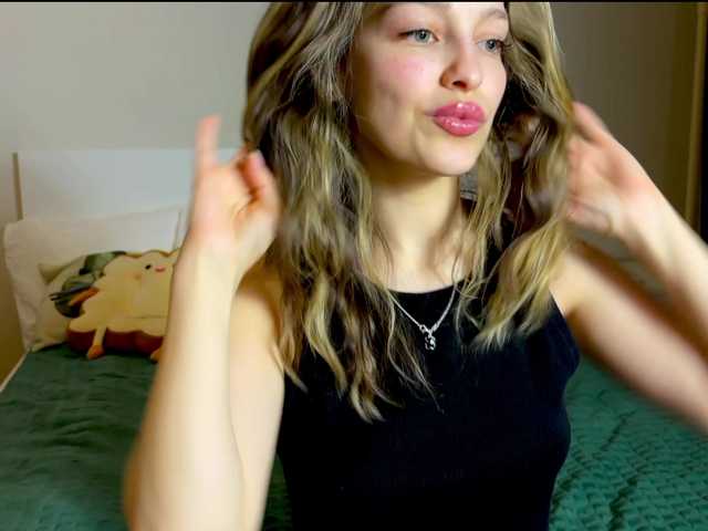 cute-honey's BongaCams show and profile