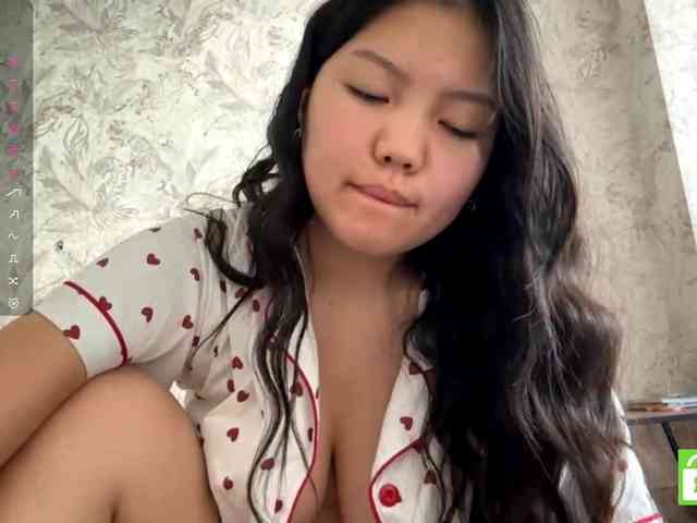 MagdalenaAlouf webcam