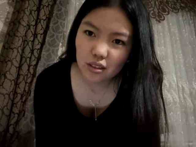 MagdalenaAlouf webcam