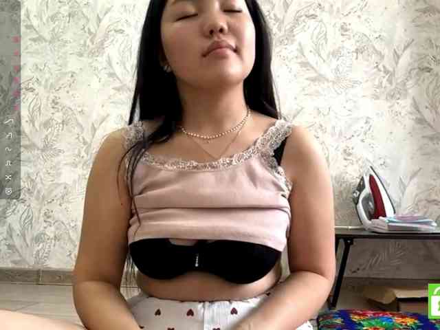 MagdalenaAlouf webcam