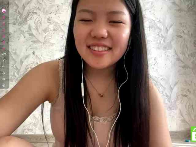 MagdalenaAlouf webcam