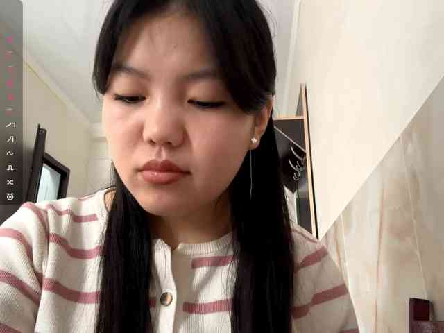 MagdalenaAlouf webcam