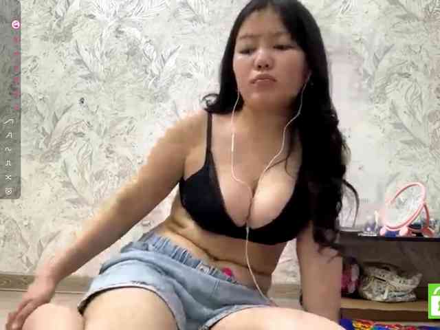 MagdalenaAlouf webcam