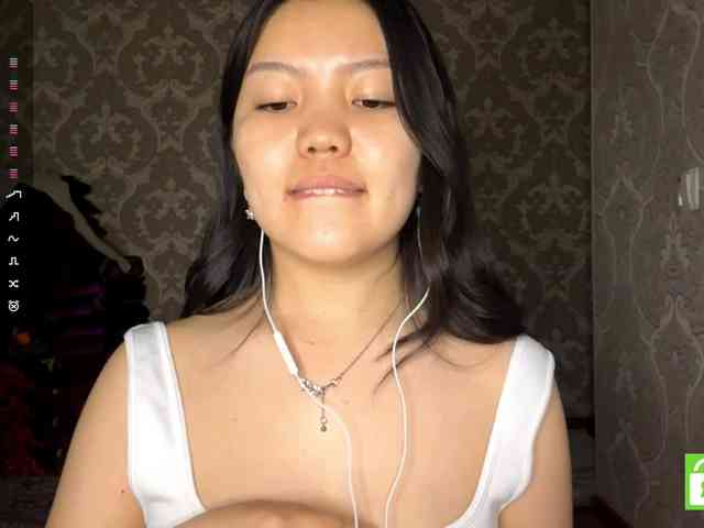 MagdalenaAlouf webcam