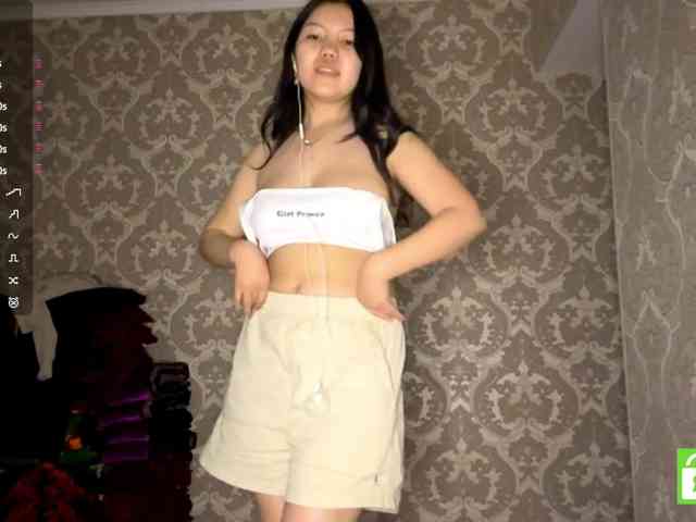 MagdalenaAlouf webcam