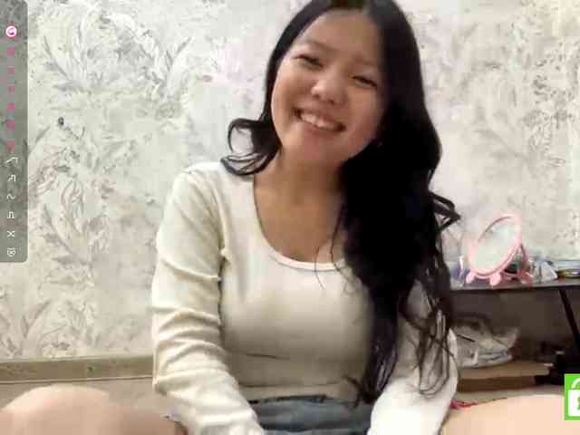 MagdalenaAlouf webcam