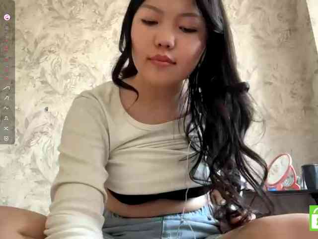 MagdalenaAlouf webcam