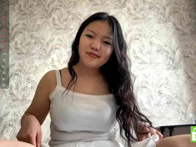 MagdalenaAlouf webcam