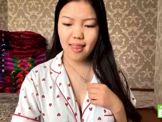 MagdalenaAlouf webcam