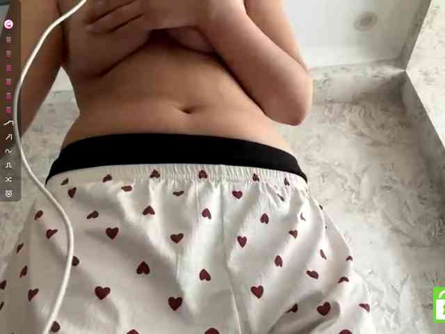 MagdalenaAlouf webcam