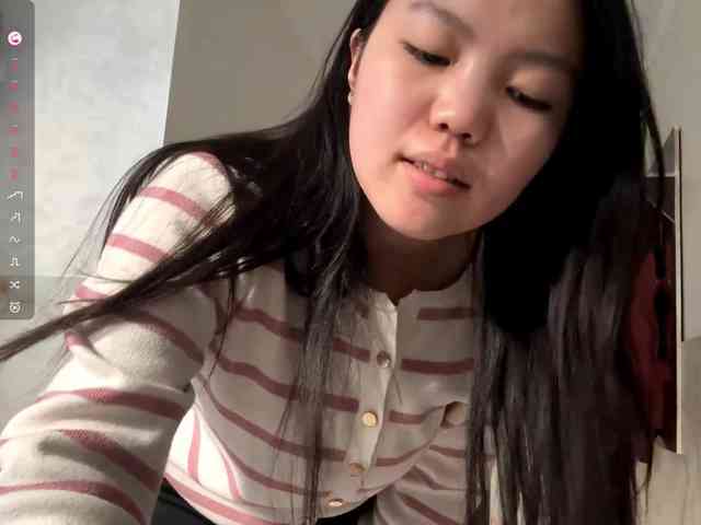 MagdalenaAlouf webcam