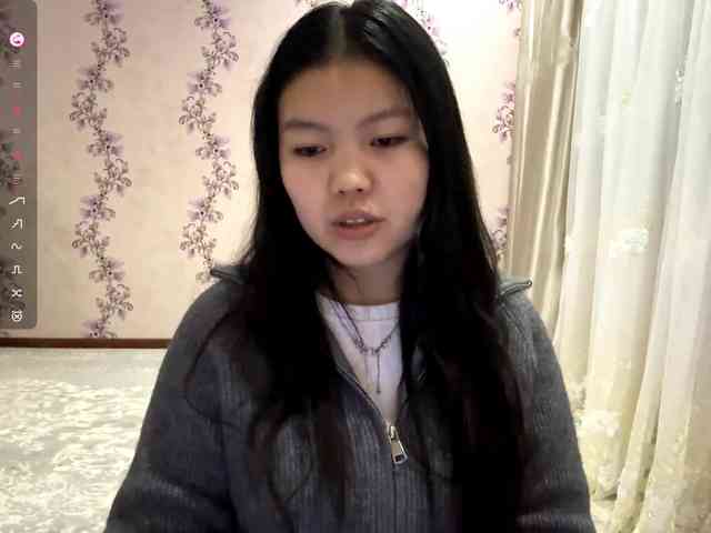 MagdalenaAlouf webcam