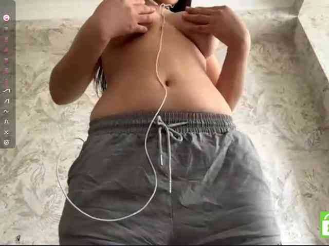 MagdalenaAlouf webcam