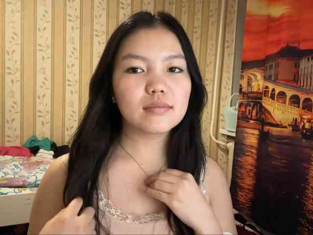 MagdalenaAlouf webcam